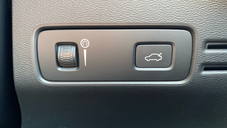 Volvo Xc40 1.5 T3 [163] Inscription Pro 5dr Geartronic Petrol Estate